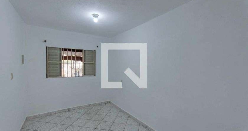 Casa para Aluguel - Ermelino Matarazzo, 1 Quarto,  35 m² - São Paulo