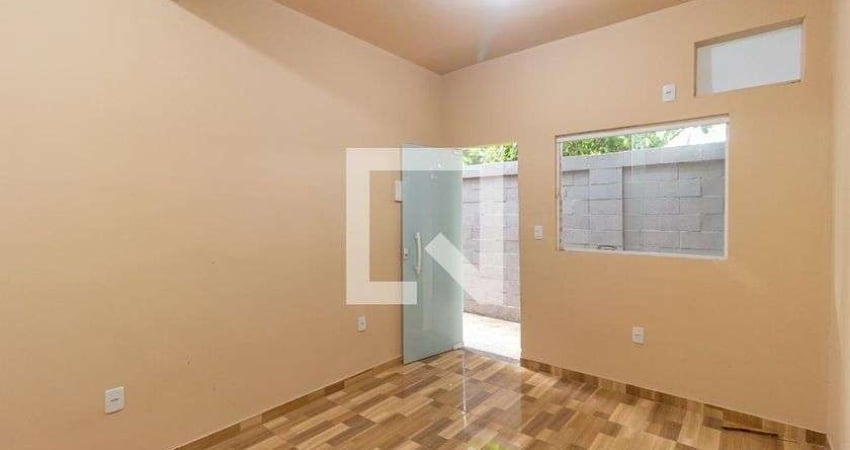 Casa para Aluguel - Campo Grande, 1 Quarto,  40 m² - Rio de Janeiro