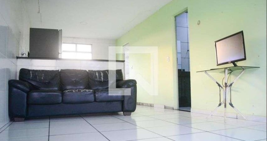 Casa para Aluguel - Sao Cristovao, 2 Quartos,  120 m² - Salvador