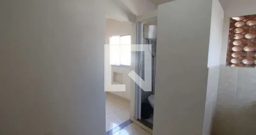 Casa para Aluguel - Oswaldo Cruz, 1 Quarto,  20 m² - Rio de Janeiro