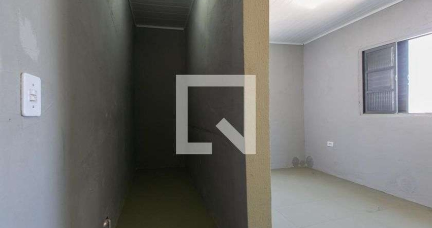 Casa para Aluguel - Parque do Carmo, 1 Quarto,  25 m² - São Paulo