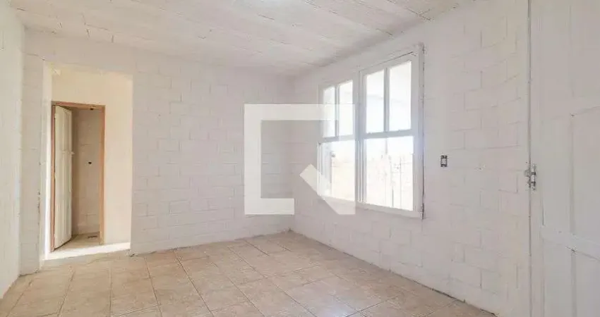 Casa para Aluguel - Partenon, 1 Quarto,  40 m² - Porto Alegre