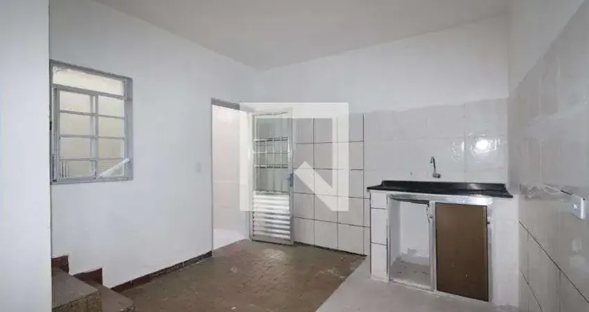 Casa para Aluguel - Jardim Marilia, 2 Quartos,  45 m² - São Paulo