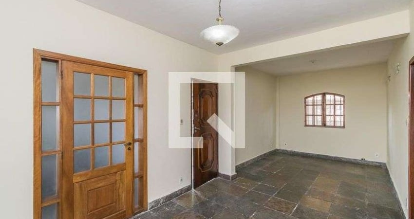 Casa para Aluguel - Brás de Pina, 3 Quartos,  110 m² - Rio de Janeiro