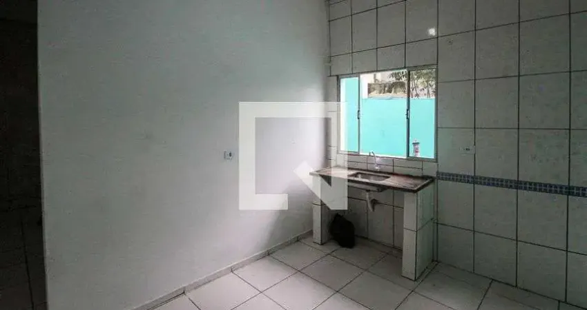 Casa para Aluguel - Sapopemba, 1 Quarto,  35 m² - São Paulo