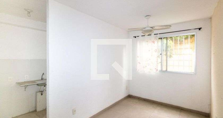 Apartamento para Aluguel - Campo Grande, 2 Quartos,  44 m² - Rio de Janeiro