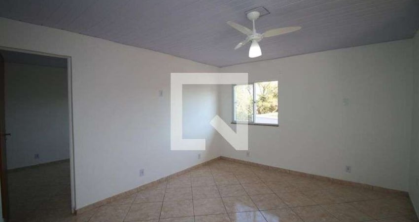Casa para Aluguel - Brás de Pina, 1 Quarto,  55 m² - Rio de Janeiro