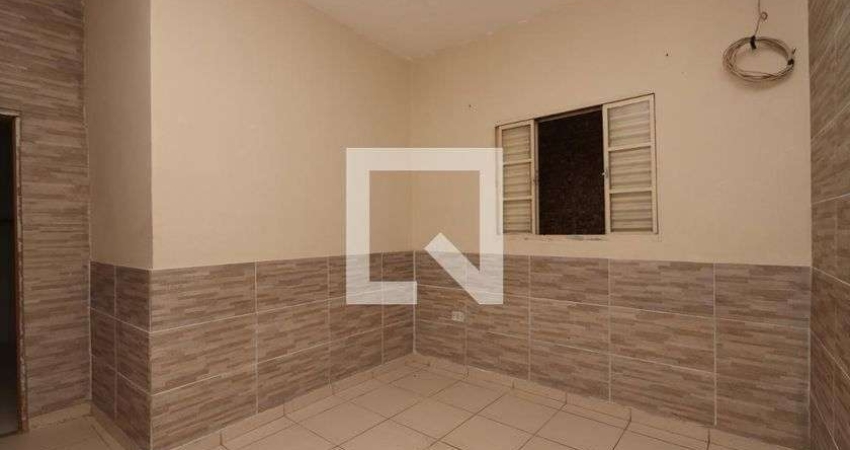 Casa para Aluguel - Jardim Paraguacu, 1 Quarto,  40 m² - São Paulo