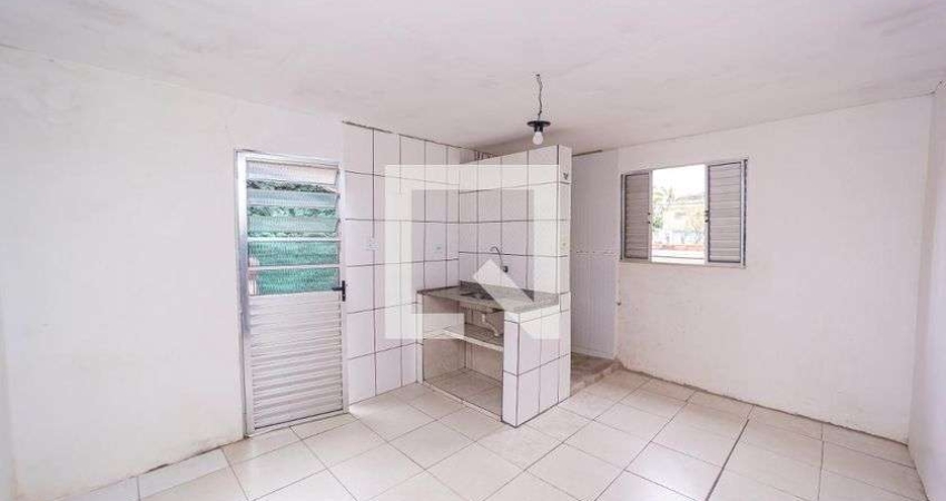 Casa para Aluguel - Artur Alvim, 1 Quarto,  16 m² - São Paulo
