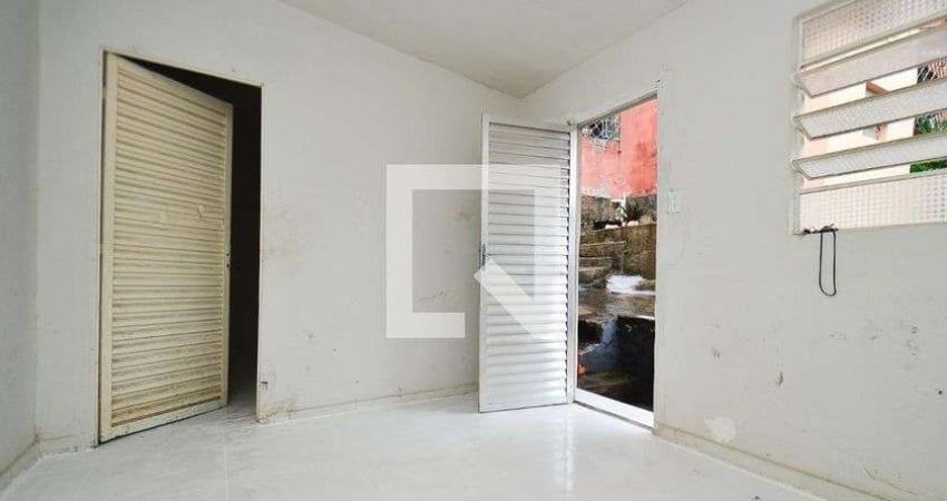 Casa para Aluguel - Santa Cruz, 1 Quarto,  30 m² - Belo Horizonte