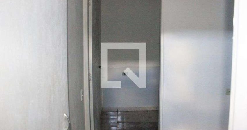 Casa para Aluguel - Jardim Presidente Dutra, 1 Quarto,  40 m² - Guarulhos