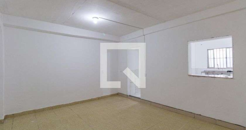 Casa para Aluguel - Itaquera, 1 Quarto,  32 m² - São Paulo