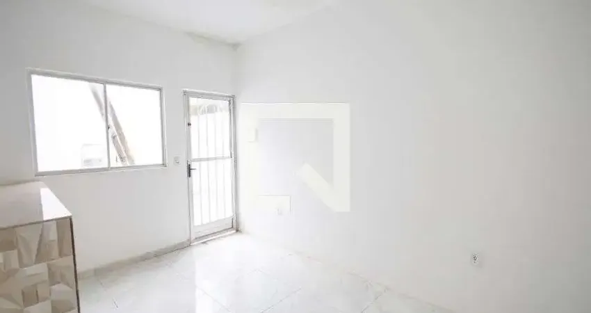 Casa para Aluguel - Guaratiba, 2 Quartos,  60 m² - Rio de Janeiro