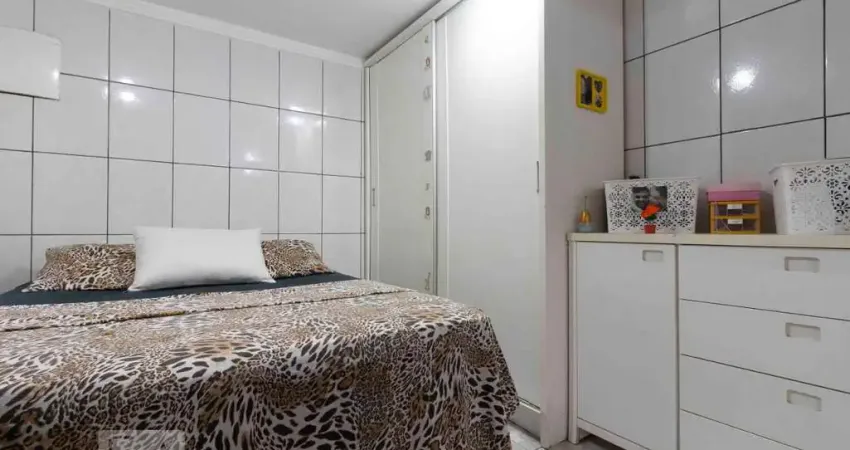 Casa para Aluguel - Jardim Santa Maria, 1 Quarto,  26 m² - São Paulo