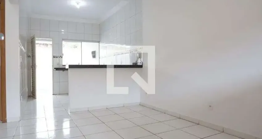 Casa para Aluguel - Residencial Goiânia Viva, 2 Quartos,  74 m² - Goiânia