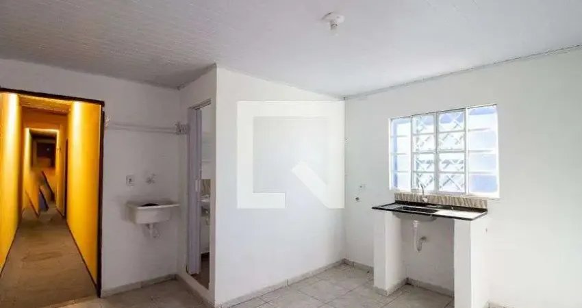 Casa para Aluguel - Jardim Presidente Dutra, 1 Quarto,  32 m² - Guarulhos
