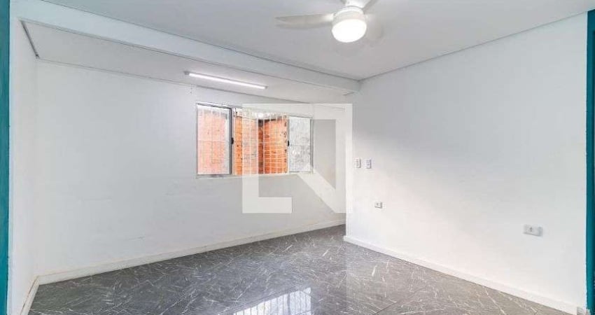 Casa para Aluguel - Lajeado, 1 Quarto,  44 m² - São Paulo