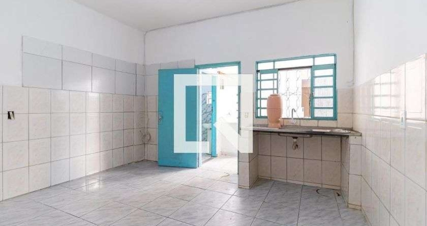 Casa para Aluguel - Vila Jacuí, 1 Quarto,  39 m² - São Paulo