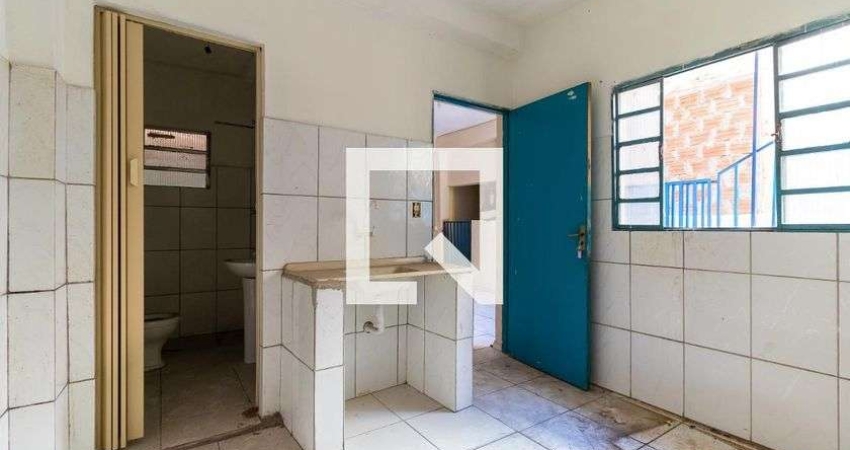 Casa para Aluguel - Vila Jacuí, 1 Quarto,  39 m² - São Paulo