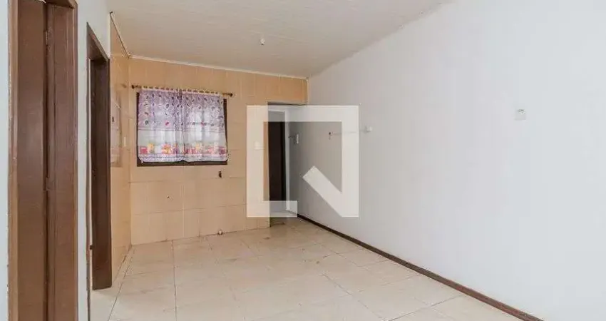 Casa para Aluguel - Partenon, 2 Quartos,  54 m² - Porto Alegre