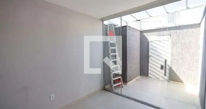 Casa para Aluguel - Campo Grande, 2 Quartos,  48 m² - Rio de Janeiro