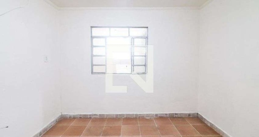 Casa para Aluguel - Jardim Guarau, 1 Quarto,  39 m² - São Paulo