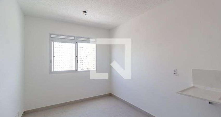 Apartamento para Aluguel - José Bonifácio, 2 Quartos,  32 m² - São Paulo