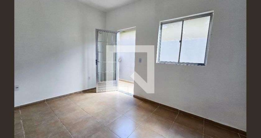 Casa / Sobrado em Condomínio para Aluguel - Quintino Bocaiúva, 1 Quarto,  25 m² - Rio de Janeiro