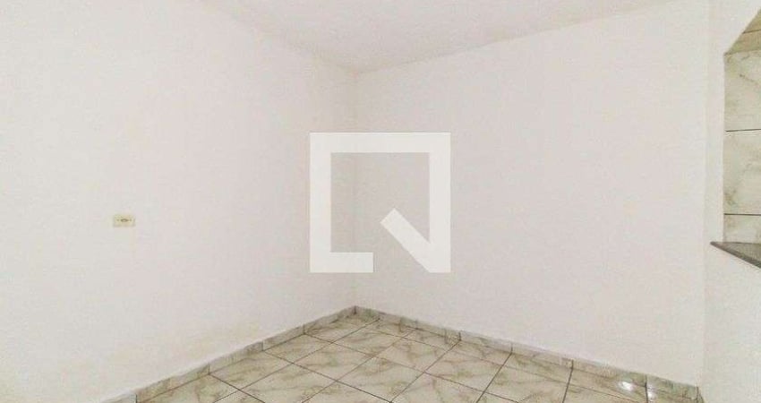 Casa para Aluguel - Itaquera, 2 Quartos,  65 m² - São Paulo