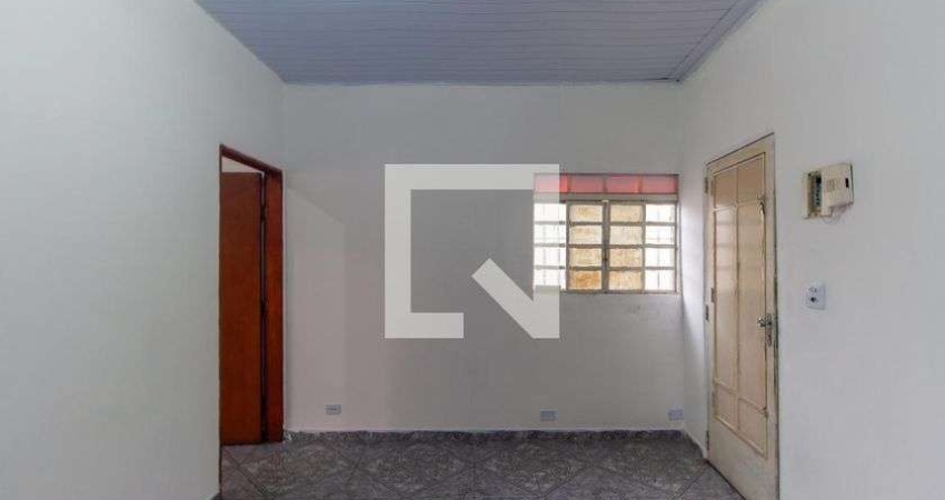 Casa para Aluguel - São Rafael, 1 Quarto,  51 m² - São Paulo