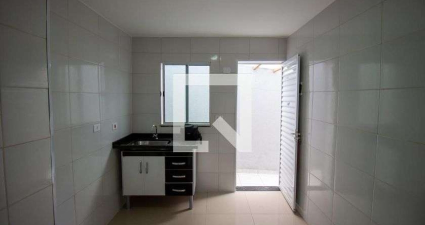 Casa para Aluguel - Itaquera, 1 Quarto,  30 m² - São Paulo