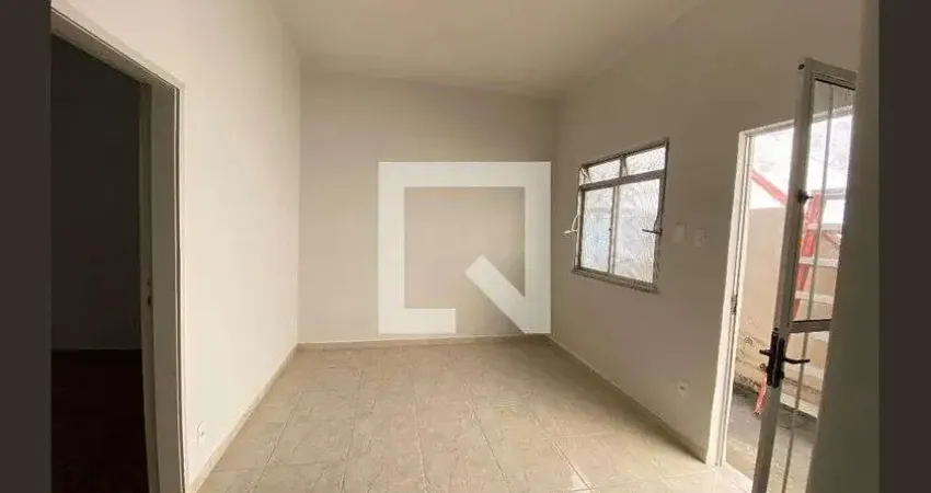 Casa para Aluguel - Piedade, 1 Quarto,  50 m² - Rio de Janeiro
