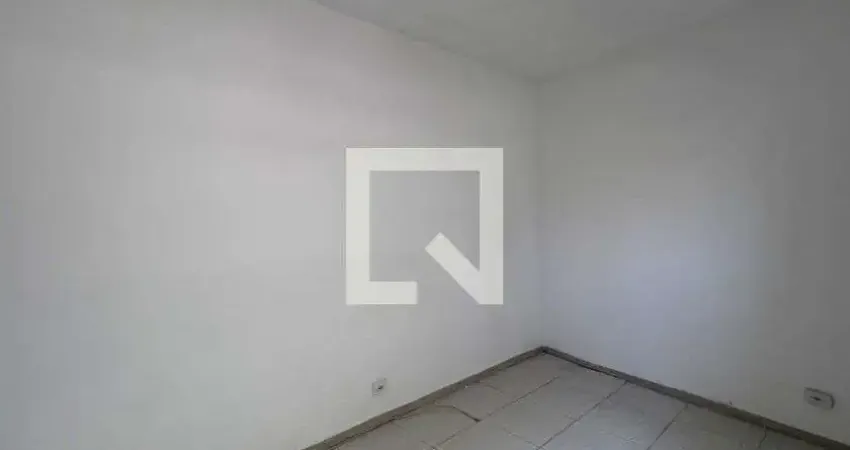 Casa para Aluguel - Cidade Satelite Santa Barbara, 2 Quartos,  62 m² - São Paulo