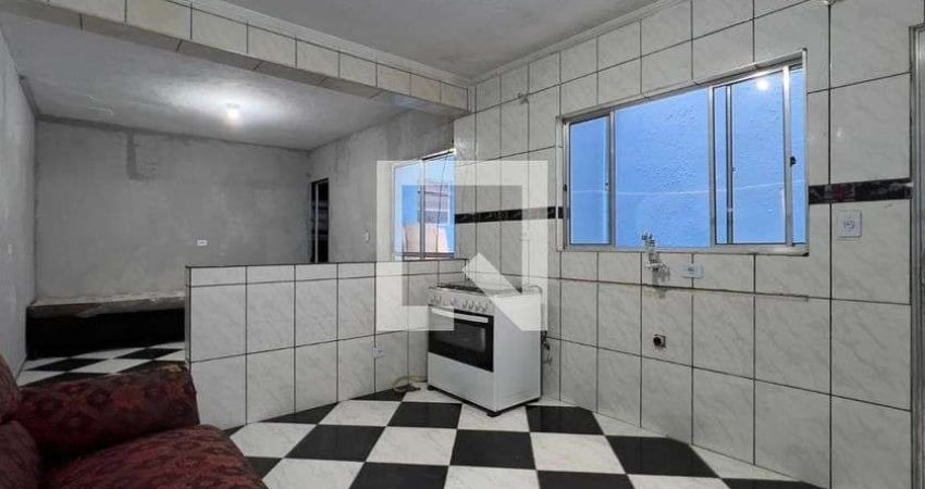 Casa para Aluguel - Taboão, 1 Quarto,  150 m² - Guarulhos