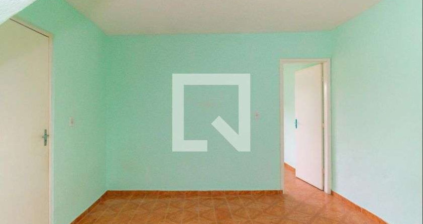 Casa para Aluguel - Cidade Satelite Santa Barbara, 1 Quarto,  32 m² - São Paulo