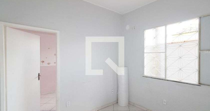 Casa para Aluguel - Campo Grande, 2 Quartos,  170 m² - Rio de Janeiro