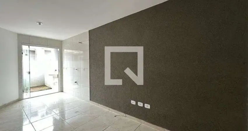 Casa para Aluguel - Tatuquara, 2 Quartos,  40 m² - Curitiba