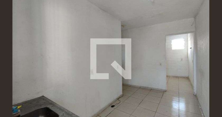 Casa para Aluguel - Cidade Lider, 1 Quarto,  27 m² - São Paulo