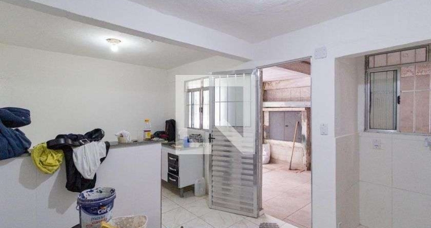 Casa para Aluguel - Piratininga, 1 Quarto,  40 m² - Osasco