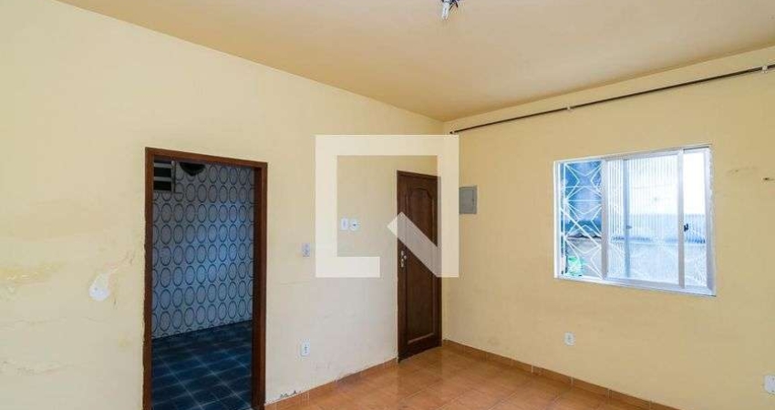 Casa para Aluguel - Olaria, 2 Quartos,  149 m² - Rio de Janeiro