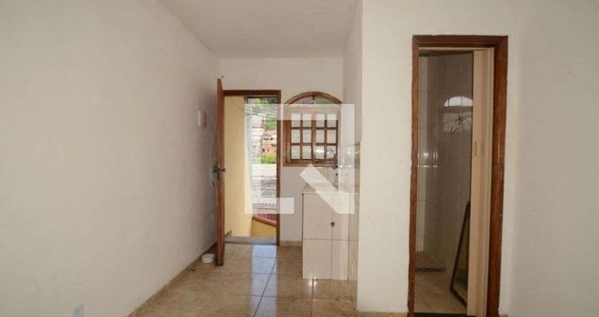 Kitnet / Stúdio para Aluguel - Vila Valqueire, 1 Quarto,  24 m² - Rio de Janeiro