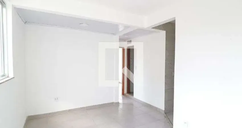Casa para Aluguel - Piedade, 2 Quartos,  50 m² - Rio de Janeiro
