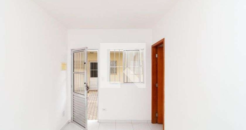 Casa / Sobrado em Condomínio para Aluguel - Vila Constança , 1 Quarto,  30 m² - São Paulo