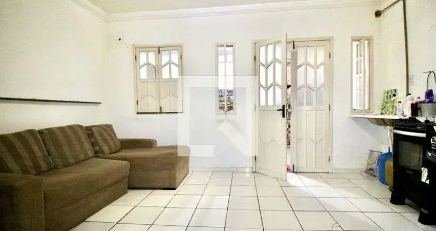 Casa para Aluguel - Itapuã, 1 Quarto,  60 m² - Salvador