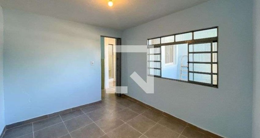 Casa para Aluguel - Piqueri, 1 Quarto,  30 m² - São Paulo
