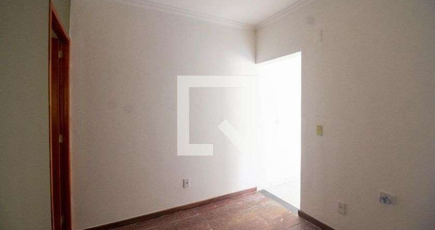 Casa para Aluguel - Jaraguá, 2 Quartos,  27 m² - São Paulo