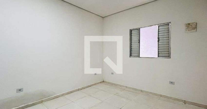 Kitnet / Stúdio para Aluguel - Jardim Adriana, 1 Quarto,  24 m² - Guarulhos