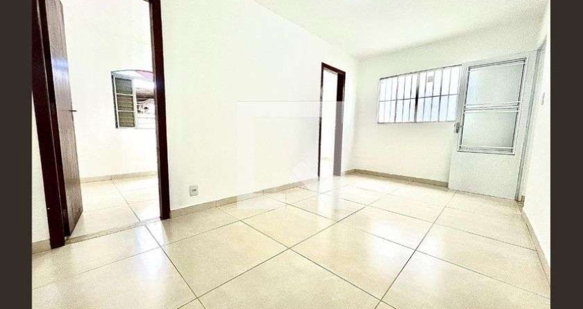 Casa para Aluguel - Lagoa, 2 Quartos,  80 m² - Belo Horizonte