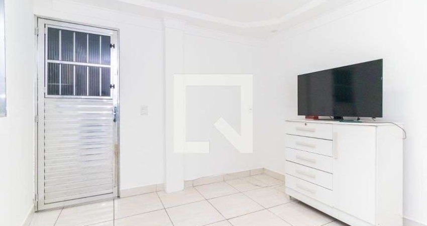 Casa para Aluguel - Vila Jacuí, 2 Quartos,  125 m² - São Paulo