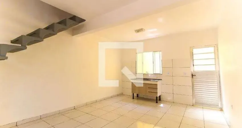 Casa para Aluguel - Itaquera, 2 Quartos,  52 m² - São Paulo